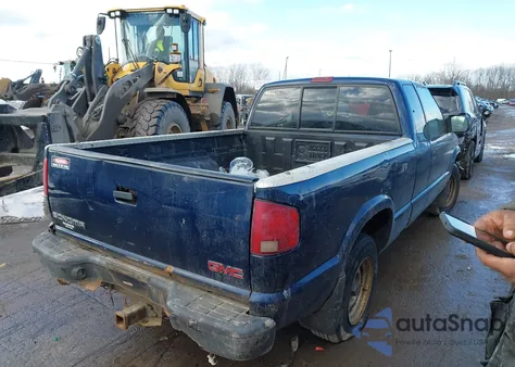 2000 GMC Sonoma Sls z USA, uszkodzony, nr VIN 1GTCS19W8Y8251656